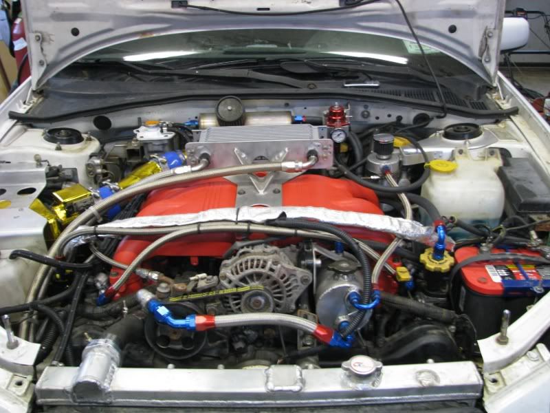 http://i123.photobucket.com/albums/o285/Boxxersix/enginebay.jpg