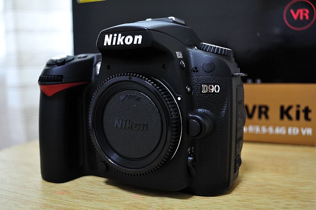 Bán Nikon d5100 + kit 18-55 Vr nguyên zin chụp 4k shot