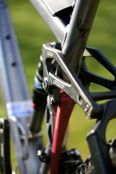 IMAGE: http://i123.photobucket.com/albums/o288/willyb_photo/079-4.jpg