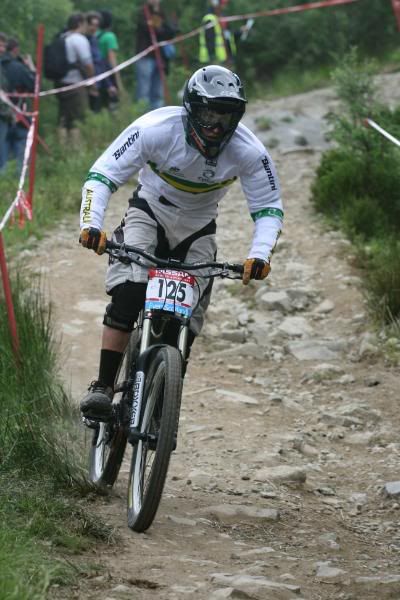 IMAGE: http://i123.photobucket.com/albums/o288/willyb_photo/141-2.jpg