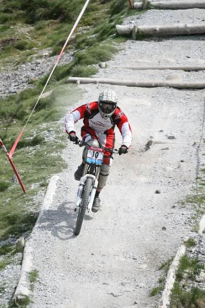 IMAGE: http://i123.photobucket.com/albums/o288/willyb_photo/246.jpg