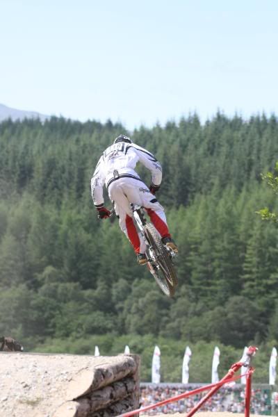 IMAGE: http://i123.photobucket.com/albums/o288/willyb_photo/270.jpg