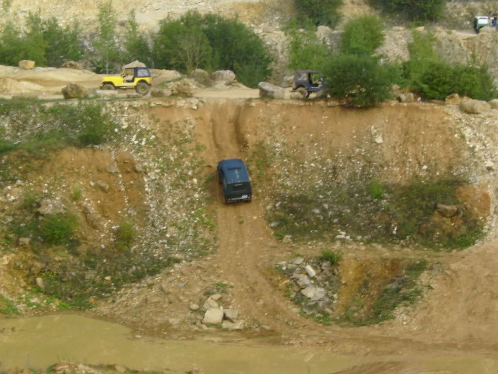 [Linked Image von i123.photobucket.com]