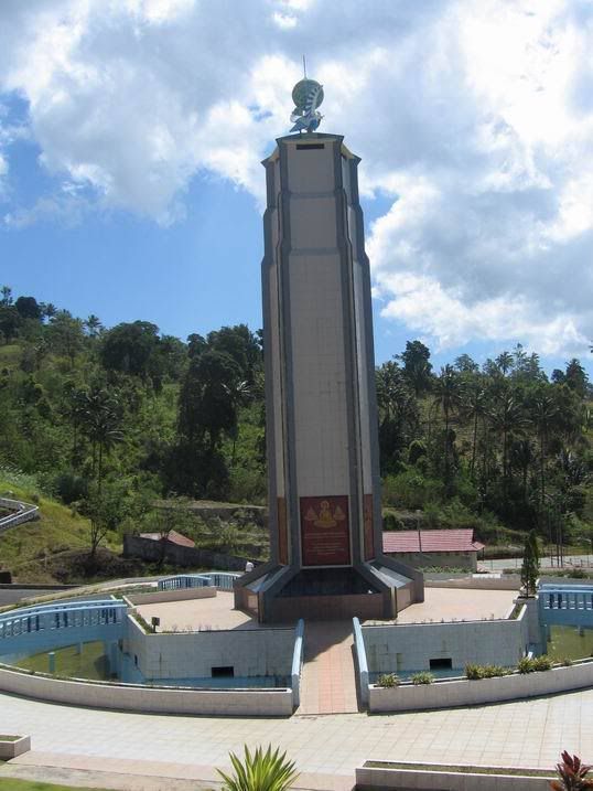  - bukit20kasih-monumen