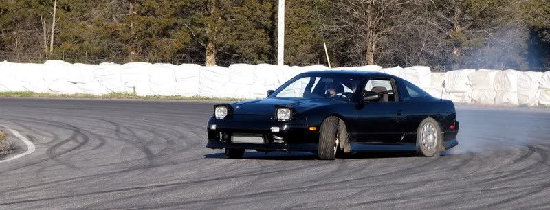 http://i123.photobucket.com/albums/o296/oleskool300zx/drifting/IMG_6321.jpg