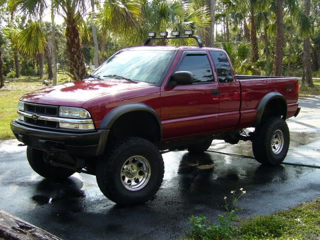 Lifted S10