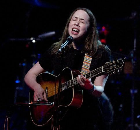 sarah jarosz 8 string guitar