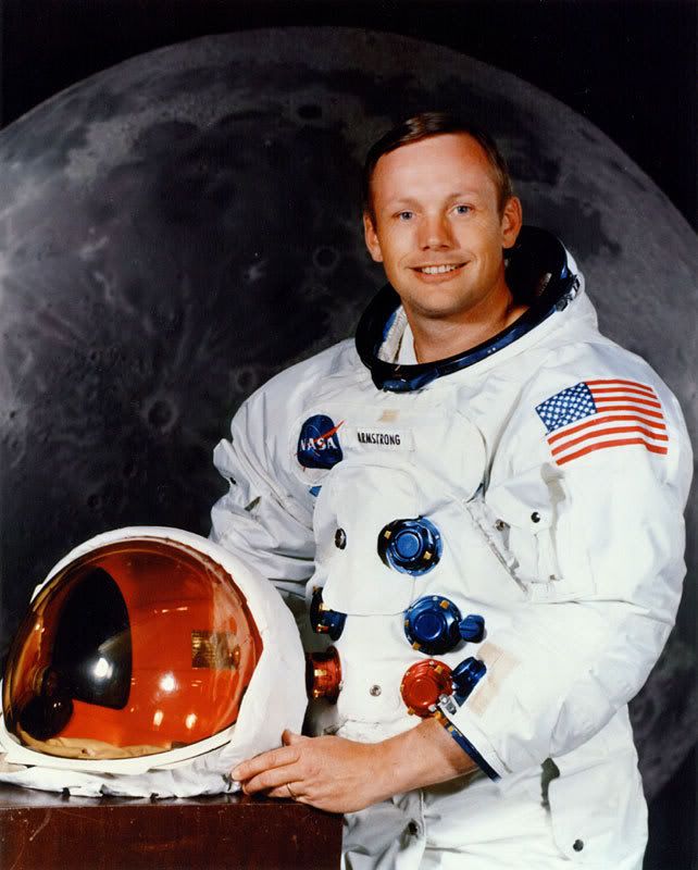 [Image: Neil_Armstrong.jpg]