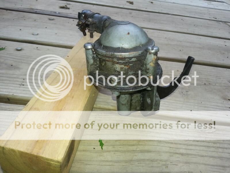 Mechanical_fuel_pump_removal_problem