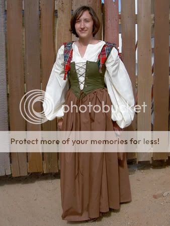 The Crafty Cattery: Scottish Wench Costume - Completed
